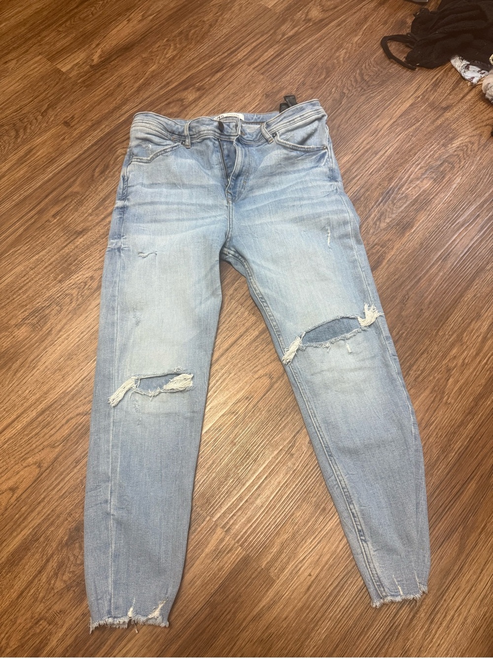 ZARA Light Wash Distressed Women's Jeans